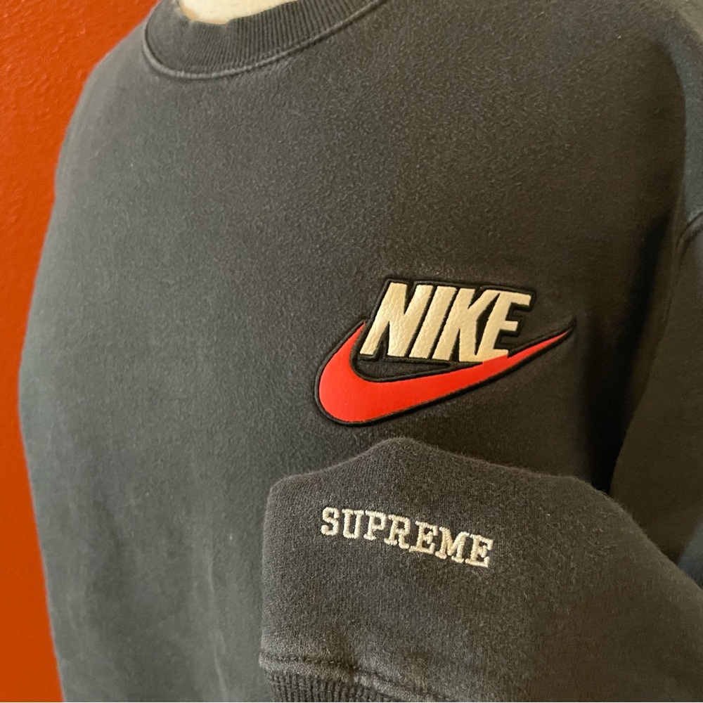 Nike x Supreme Men’s Rare Faded Black Wash Crewneck‎ Soft Sweater - Picture 3 of 6